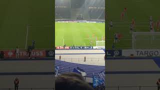 Heidenheimer Ecke prallt an Berliner Mauer ab dfbpokal herthabsc berlin fans [upl. by Aicittel]