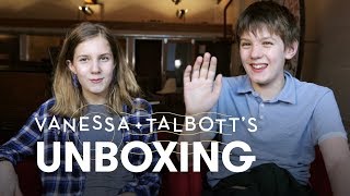 Vanessa amp Talbott  Unboxing  HiHo Kids [upl. by Natascha]