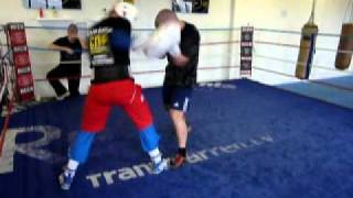 Frankie Gavin spars Matthew Hall at Arnies Gym in Manchester  BoxingIrelandcom [upl. by Marijn199]