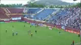 Scontri tra tifosi di Atletico PR e Vasco da Gama 08122013 [upl. by Arratal]