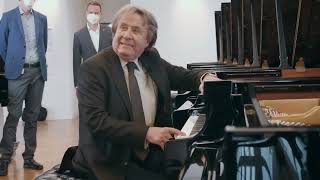 Rudolf Buchbinder wählt den neuen SteinwayKonzertflügel für den Großen Musikvereinssaal eng subs [upl. by Cristoforo]