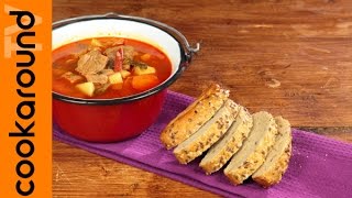 Zuppa di gulash  Ricetta ungherese carne di manzo [upl. by Ahsiemak]