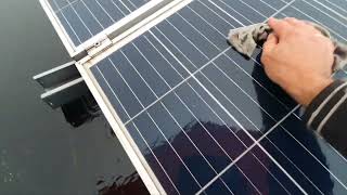 Zelf zonnepanelen schoonmaken 100 milieuvriendelijke methode goedkoop en snel [upl. by Elram]