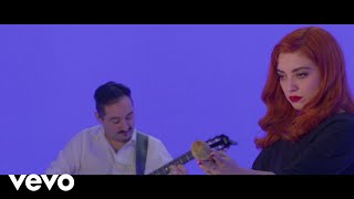 Mon Laferte  Se Me Va A Quemar El Corazón En Vivo [upl. by Grega60]