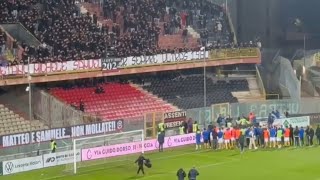 Giocatori del Cerignola hanno deposto dei mazzi di fiori sotto la Curva Nord  Foggia  Cerignola [upl. by Nacnud845]