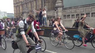 more of the Tweed Run 2014 [upl. by Vocaay]