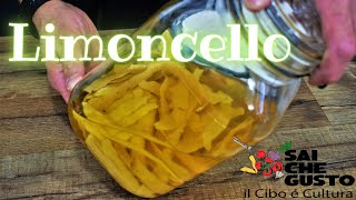 Limoncello fatto in casa  Come fare il limoncello  Ricetta Campana [upl. by Ailb]