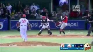 Batter Alex Romero Attacks Catcher with Bat During Venezuela Baseball League Game  Benches Clear [upl. by Ezana]