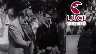 Lincontro Mussolini  Hitler a Venezia Alla villa Pisani a Stra La folla acclama i capi dei due [upl. by Kramer]