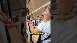 🔴 MUSTWATCH Local Confronts Pickpocket in Rome Sei una ladra di m3rd devi scendere 🤌 Viral [upl. by Suriaj]