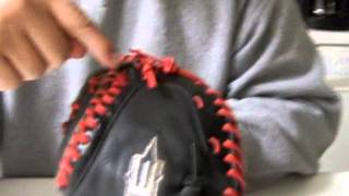 Easton catchers mitt with red laces [upl. by Sianna]