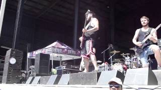 IWRESTLEDABEARONCE quotTASTE LIKE KEVIN BACONquot HD LIVE FROM VANS WARPED TOUR 2010 KC 080210 [upl. by Joshuah427]