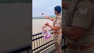 एक सकून बेजुबानो की आजादी का 🥰🌎 humanity birds motivation respect uppolice freedom viralvideo [upl. by Milburr254]