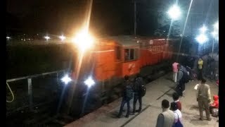 कंचनकन्या KanchanKanya Express entering New Jalpaiguri Junction behind BWN ALCo [upl. by Hyozo]