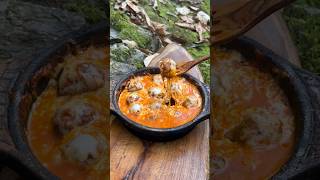 Güveçte Domates Soslu Köfte Meatballs With Tomato Sauce in Casserole [upl. by Averyl]