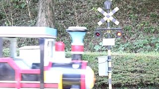 青梅鉄道公園ミニSL踏切  mini train mini railway crossing [upl. by Atila]