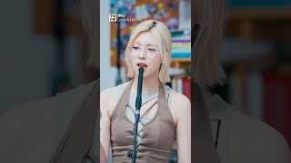 엔믹스  믿고 듣는 애드리브  Love Me Like This  TinyDeskKorea 엔믹스 NMIXX [upl. by Alhsa]