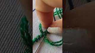 cómo bordar un tallo para flores bordadofantasía embroidery handembroiderytutorial [upl. by Lebbie]