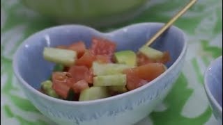 Ensalada de aguacate manzana y tomate  Escuela de Cocina TELVA [upl. by Eiramalegna]