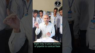 Redox Titration right way to pour solof pipette to conical flask chemistry practical trendshort [upl. by Levan]