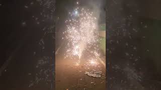 Tippy Tippy Silver flower crackling fountain crackers celebration diwali fountain tippy fun [upl. by Ymer63]