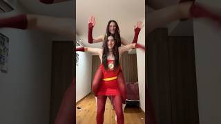 ¿Alguien que adivine por qué somos flash⚡️disfraz flash mujer outfit halloween twins ideas [upl. by Eissoj]