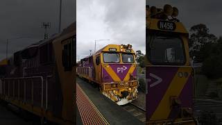 Warragul shuttles passing Drouin station [upl. by Nadia193]