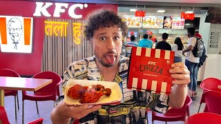 ¿Cómo cambia la comida rápida americana en INDIA  ¡Todo pica 🍔🔥 [upl. by Parrott]