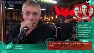 Tjuvjakt  Saccosäck  Live ✰ Musikhjälpen 2017 ✰ [upl. by Aitercal]