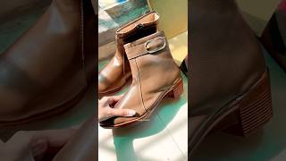 Brown leather boots for winters 👢fashionboots flipkarthaul bootshaul trending ankleboots [upl. by Nemajneb7]