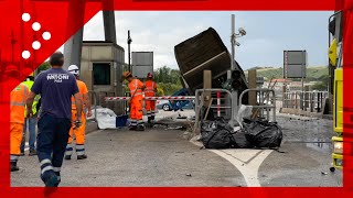 Maxiincidente in A12 alla barriera di Rosignano tre morti e sei feriti [upl. by Ahsem311]