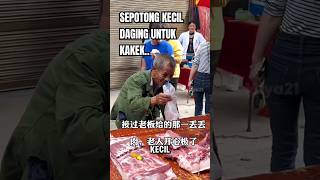 Dia Memberikan Semua Daging Untuk Kakek [upl. by Atikim467]