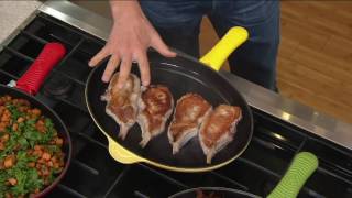 Le Creuset 1575quot Cast Iron Oval Skillet amp Silicone Sleeve on QVC [upl. by Aubree]