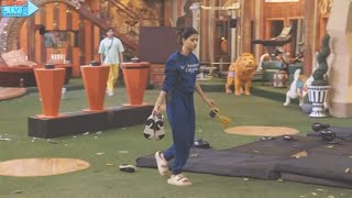 Bigg Boss 16 LIVE  Torture Task Ke Baad Aisa Raha Priyanka Ka Haal [upl. by Onimod]