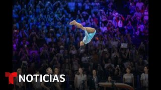 Simone Biles ejecuta un salto sin precedentes en la gimnasia femenina  Noticias Telemundo [upl. by Aubarta555]