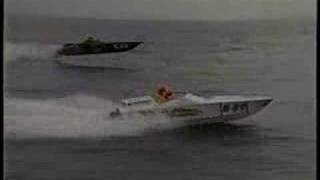 Fountain powerboats vs Pantera 28 offshore powerboat racing [upl. by Aneehsram]