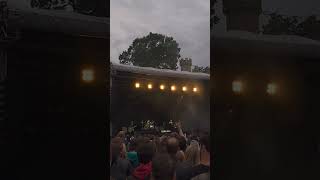 Justin Hawkins being Justin Hawkins 😂 warwickcastle5693 thedarkness [upl. by Rudin]