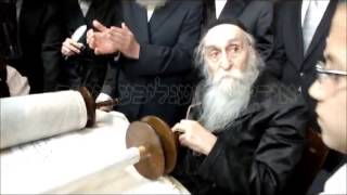 Siyum Sefer Torah  Yeshivas Brisk With R Dovid Soloveitchik amp R Berel Povarsky  Kislev 5773 [upl. by Derfnam24]