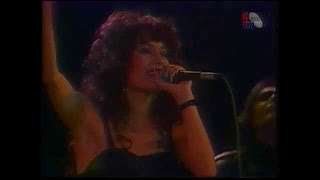 Ceca  Mesec nebo zvezdice  LIVE  Spens  NS Plus 1994 [upl. by Annayek]