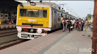 Sealdah  Dankuni EMU Local arrives at Dakshineswar Railway Station [upl. by Nonad108]