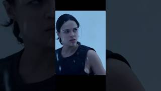 Michelle Rodriguez power 💪 fight with uderwater zombie  sence  Resident evil  Retribution short [upl. by Berkman230]