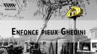 Enfonce pieux GHEDINI sur pelle 3 tonnes avec attache Lehnhoff [upl. by Wallache]