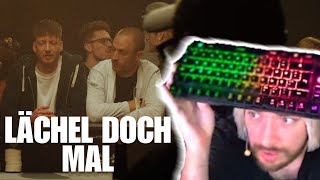 KIZ  Lächel doch mal  Insane Reacts Erfolgloser Musiker reagiert auf erfolgreiche Musiker LUL [upl. by Alwitt210]