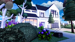 ROBLOX 🏡⏩ Large Modern Home  Best Of RoVille Home Edition With House Code  RoVille Tours [upl. by Gina]