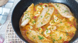 Filetes de PESCADO EN SALSA de Gambas  Receta rápida y fácil [upl. by Nylicaj966]