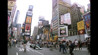 2000 September 19  Eddie Irvine demo Jaguar R1  Times Square NYC [upl. by Tohcnarf]