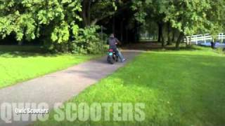 Electrische Qwic Scooter [upl. by Norrv]