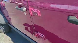 D4403 2024 Jeep Gladiator Mojave Tuscadero Pink [upl. by Valoniah272]