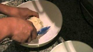 Ricetta pizza tonda a casa How to make pizza at home  12 [upl. by Anastatius732]