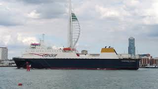 Commodore Goodwill of Condor Ferries entering Portsmouth Harbour [upl. by Alliscirp]